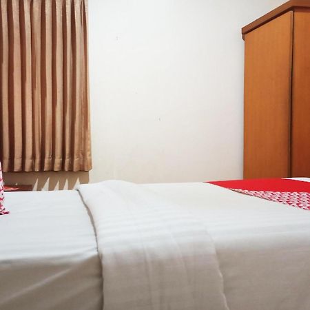 Capital O 142 Hotel Al Furqon Syariah Palembang Eksteriør bilde