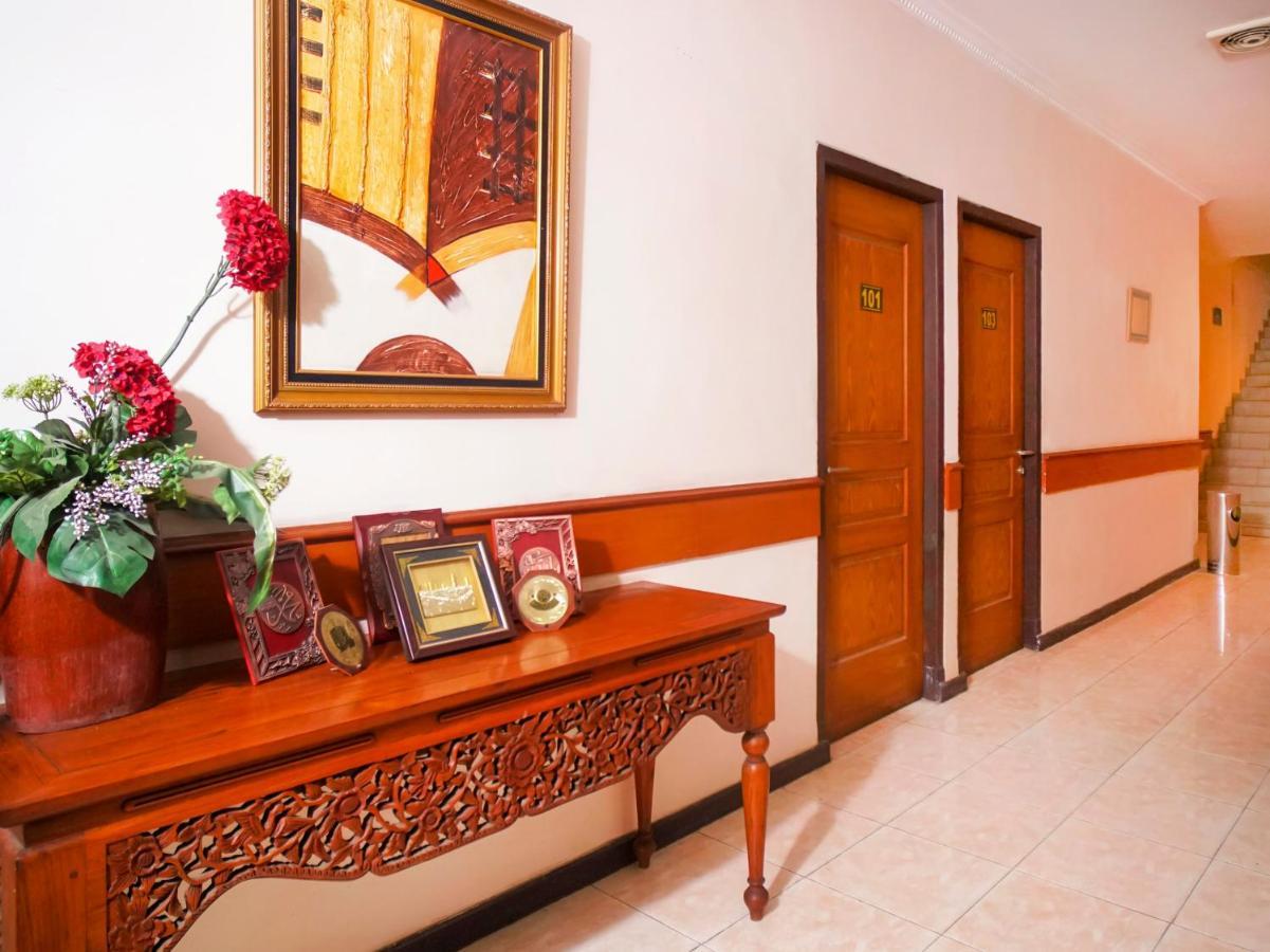 Capital O 142 Hotel Al Furqon Syariah Palembang Eksteriør bilde