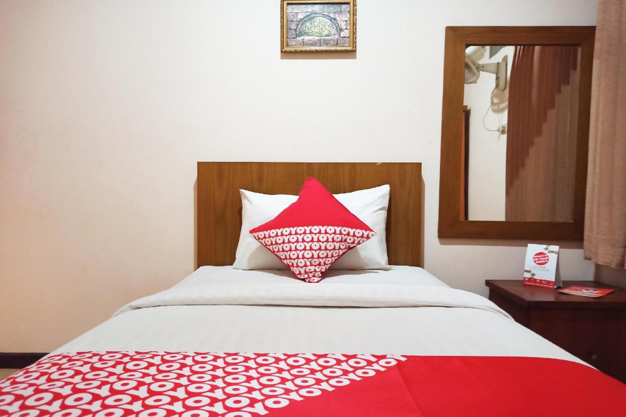 Capital O 142 Hotel Al Furqon Syariah Palembang Eksteriør bilde