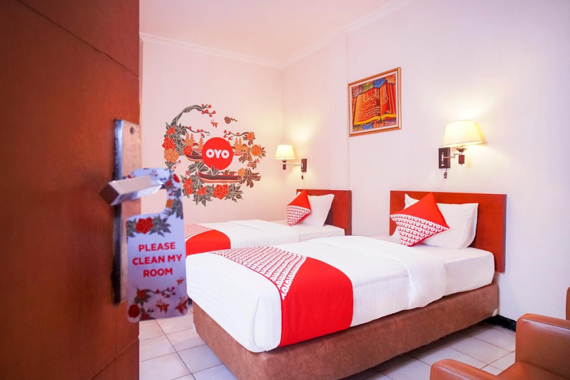 Capital O 142 Hotel Al Furqon Syariah Palembang Eksteriør bilde
