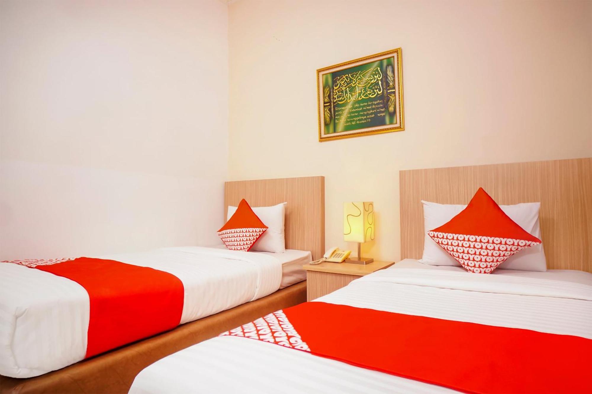 Capital O 142 Hotel Al Furqon Syariah Palembang Eksteriør bilde