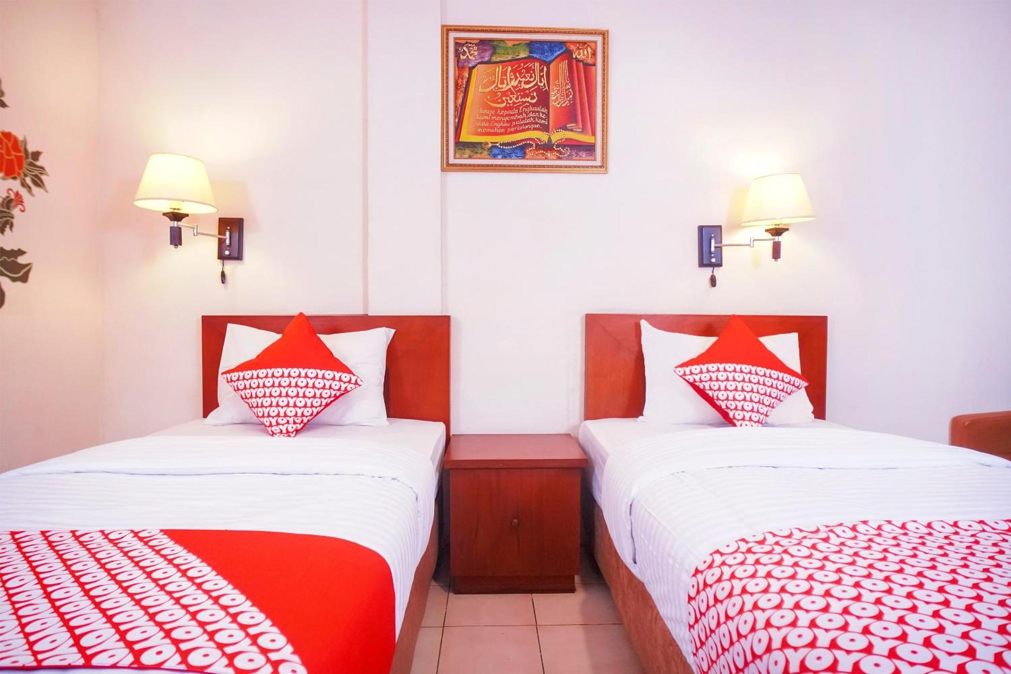 Capital O 142 Hotel Al Furqon Syariah Palembang Eksteriør bilde