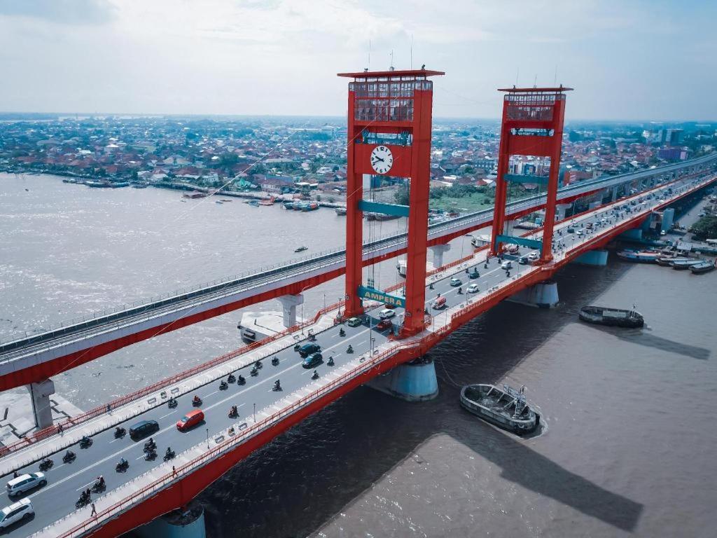 Capital O 142 Hotel Al Furqon Syariah Palembang Eksteriør bilde