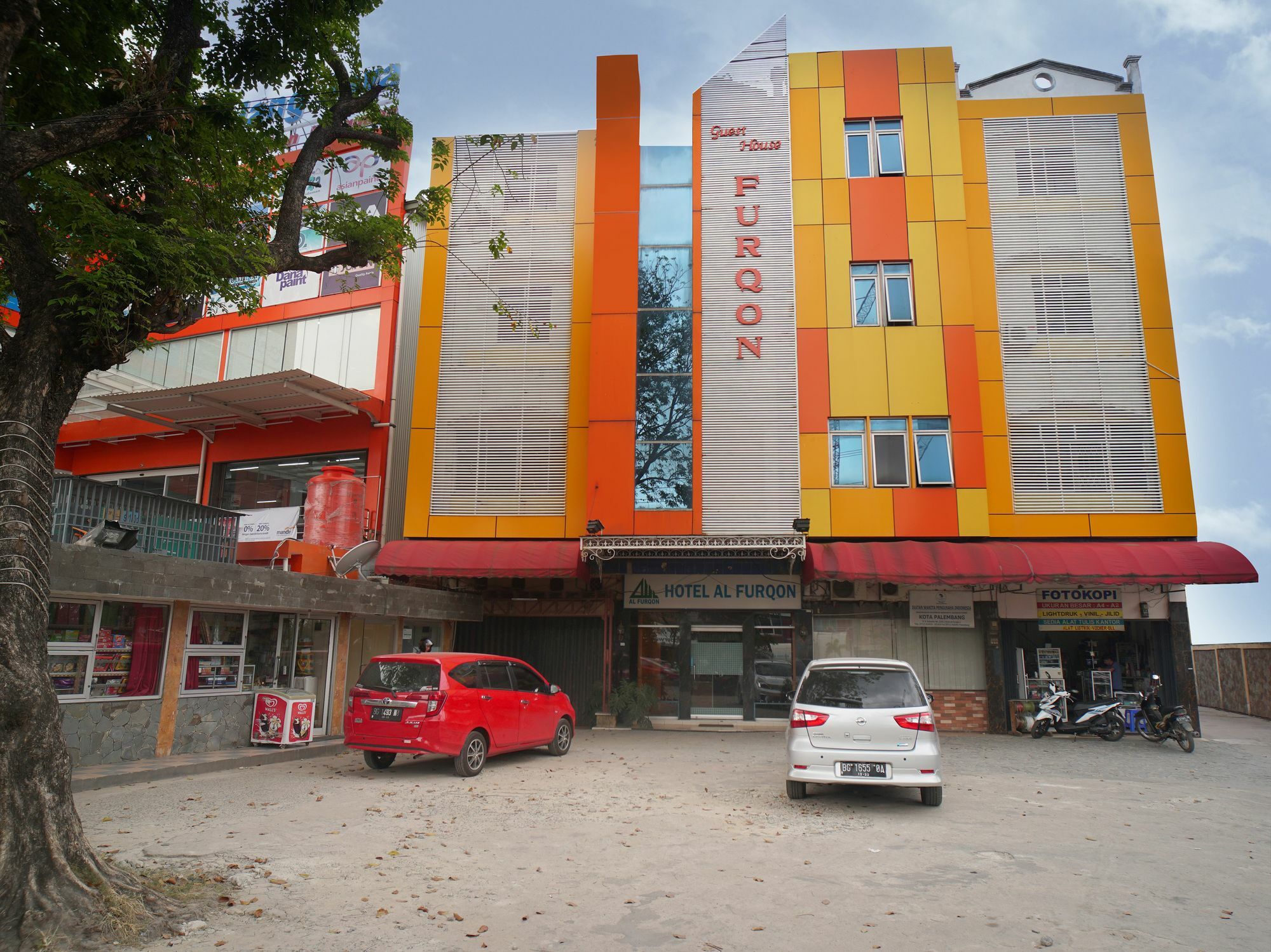 Capital O 142 Hotel Al Furqon Syariah Palembang Eksteriør bilde
